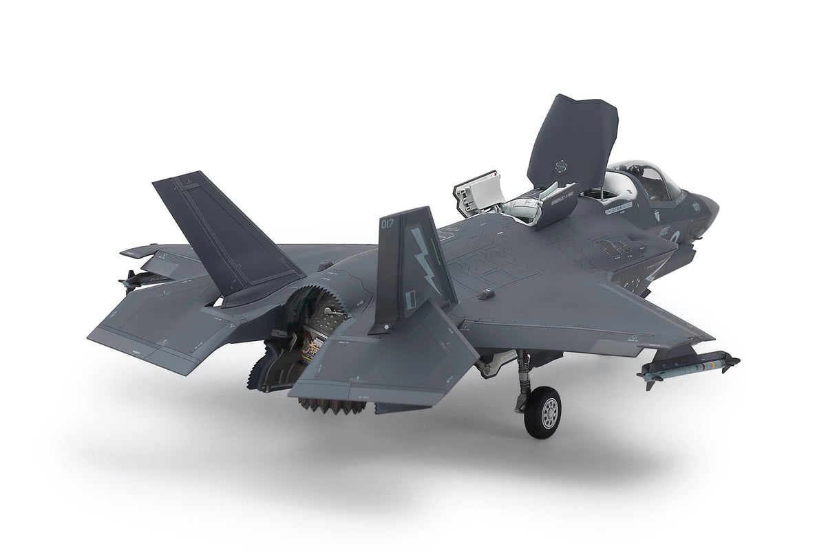 1:72 F-35B Lightning II Plastic Model Kit L4375