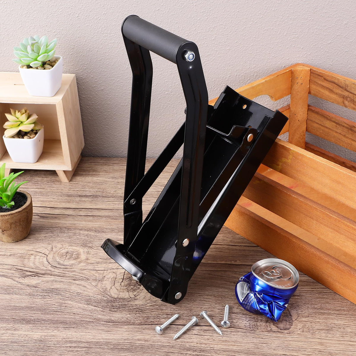 Heavy Duty Wall Mounted Soda Can Crusher with Bottle Opener U877