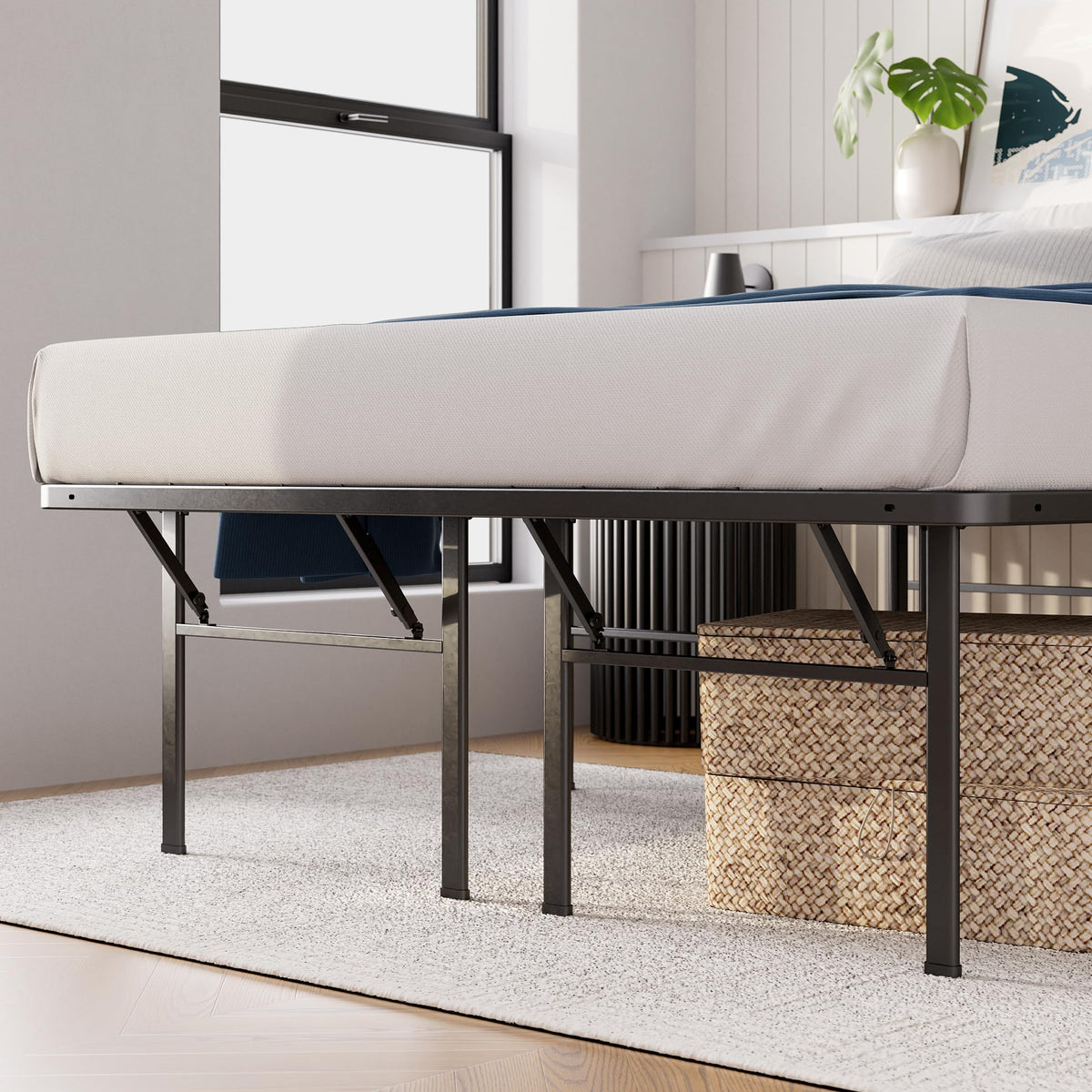 Queen Black Platform Bed Frame U8095