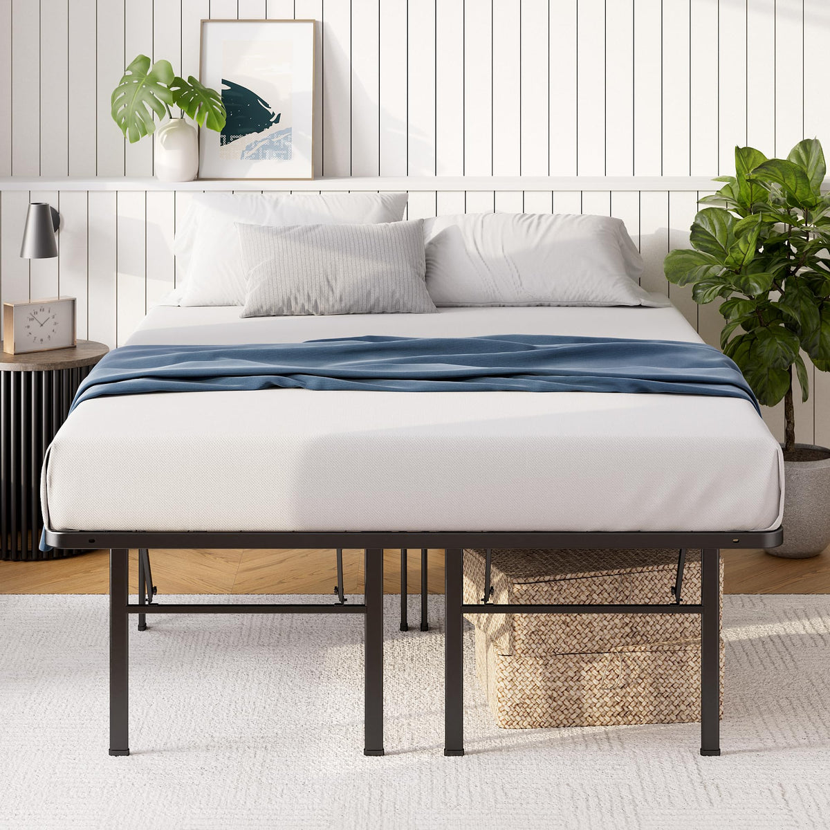 Queen Black Platform Bed Frame U8095