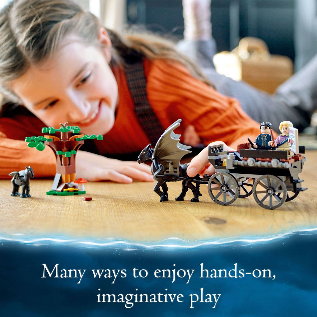 Building Toy Set with 2 Winged Horse Figures and Minifigure S593549