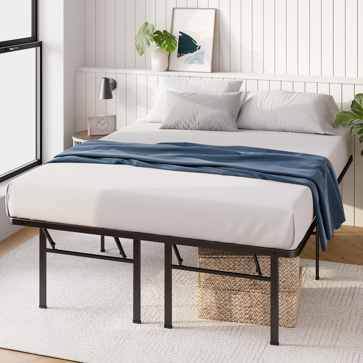 Queen Black Platform Bed Frame U8095